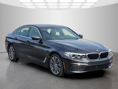 Used 2019 BMW 530i w/ Convenience Package image 8
