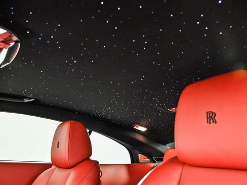 Used 2018 Rolls-Royce Wraith RWD image 19