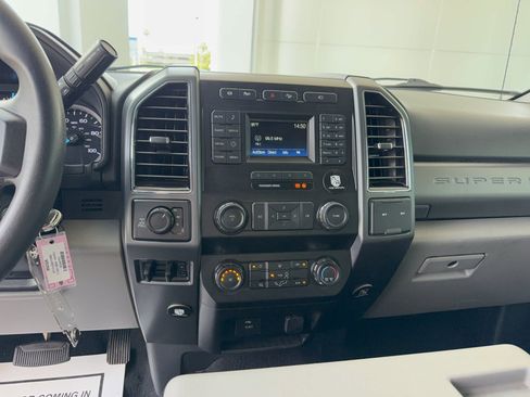 Certified 2019 Ford F250 XLT w/ XLT Value Package AWD/4WD image 22