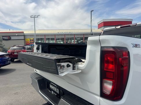 Used 2024 GMC Sierra 3500 SLE w/ SLE Convenience Package image 11