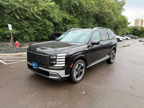 Certified 2026 Hyundai Palisade Limited AWD/4WD image 4