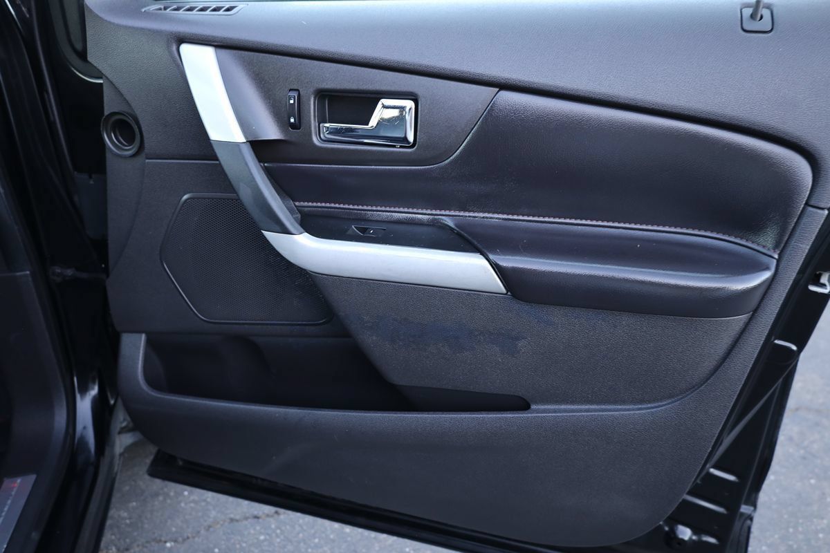 Used 2013 Ford Edge Limited FWD image 14