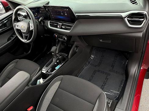 Used 2024 Chevrolet TrailBlazer LT image 21