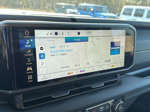 New 2026 Jeep Gladiator Sport image 17