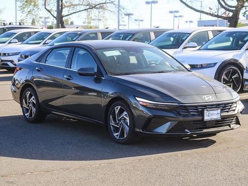 New 2026 Hyundai Elantra Limited FWD image 6