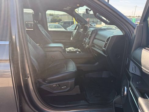 Used 2019 Ford Expedition Max Limited RWD image 41