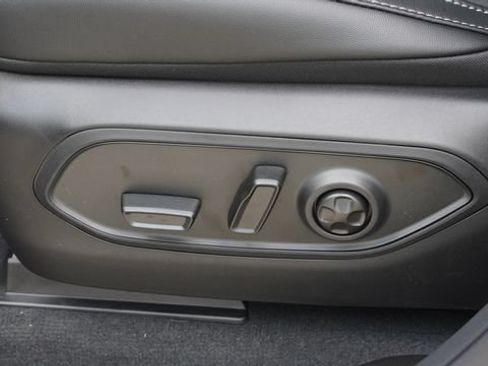 New 2026 Jeep Grand Cherokee L 4WD image 21