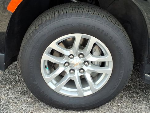 Used 2024 Chevrolet Tahoe LT AWD/4WD image 32