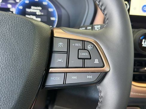 New 2026 Toyota Grand Highlander AWD Hybrid image 23