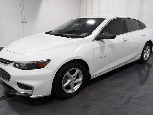 Used 2017 Chevrolet Malibu LS FWD image 3