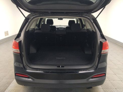 Used 2016 Kia Sorento FWD image 29