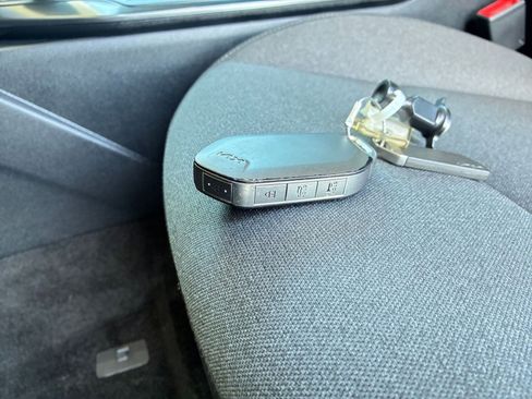 Used 2025 Kia K4 LXS image 21