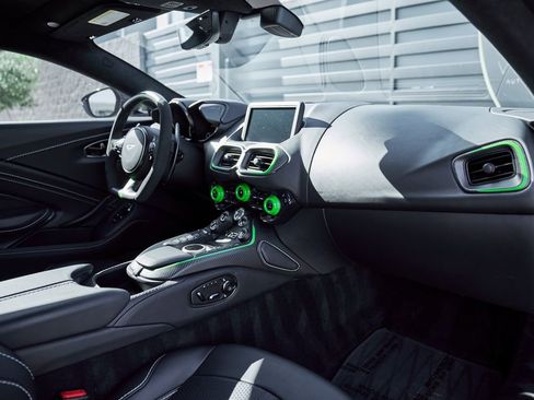 Used 2023 Aston Martin V12 Vantage RWD image 38