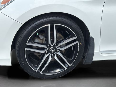 Used 2016 Honda Accord Sport image 27