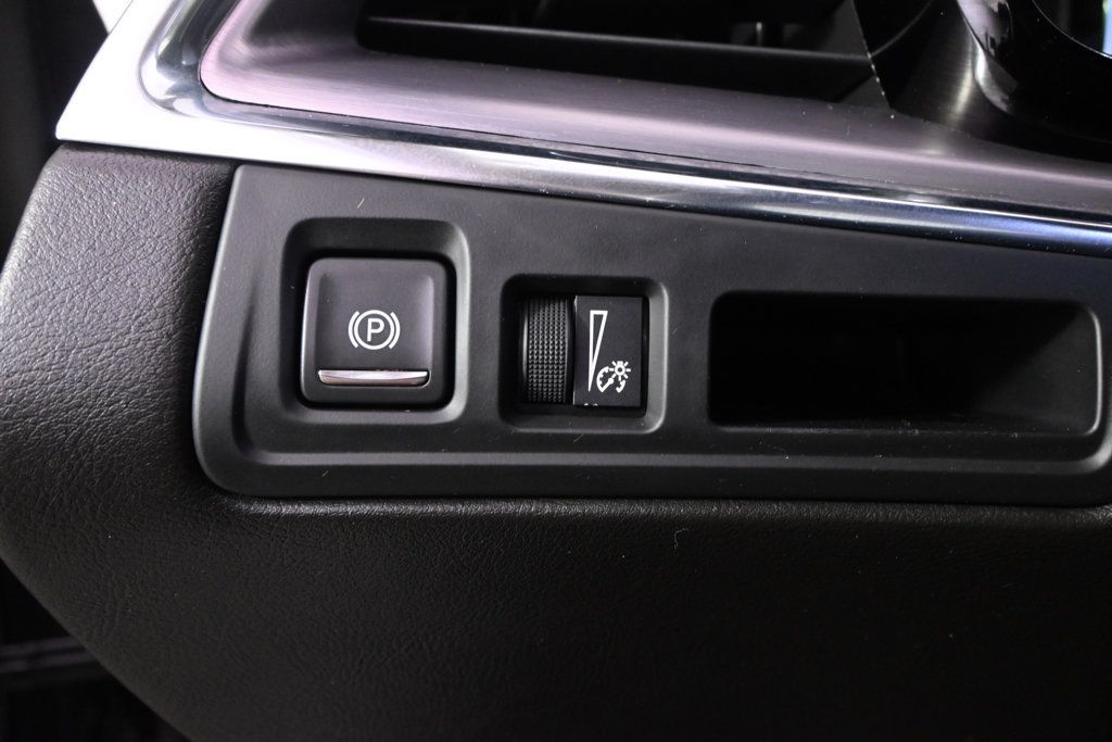 Used 2019 Cadillac XT5 Premium Luxury AWD/4WD image 24