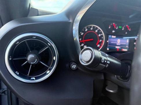 Used 2021 Chevrolet Camaro LT image 20