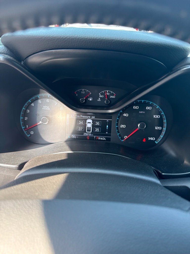 Used 2018 Chevrolet Colorado Z71 RWD image 10