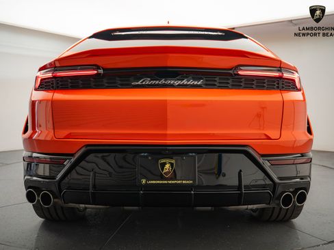 Used 2025 Lamborghini Urus SE image 16