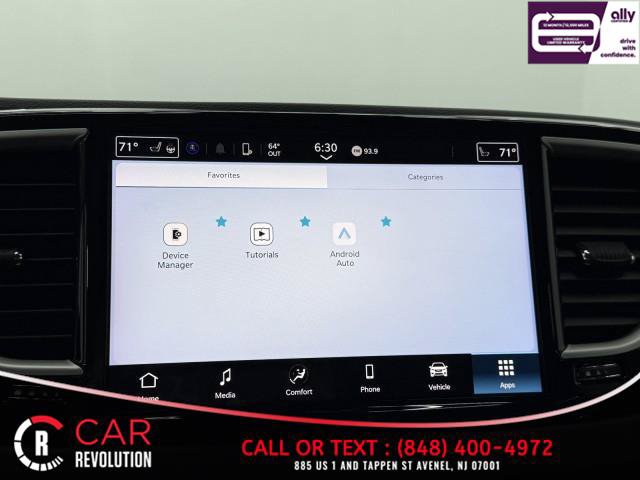 Used 2024 Chrysler Pacifica Touring-L FWD image 31