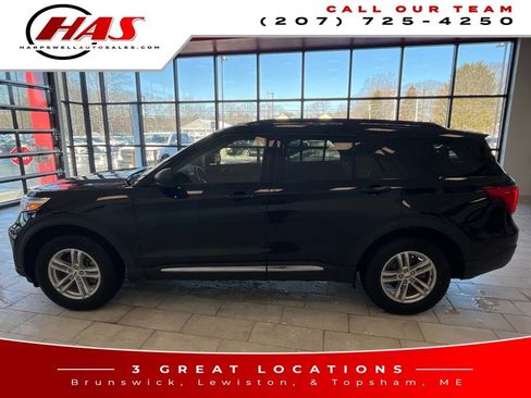 Used 2022 Ford Explorer XLT w/ Equipment Group 202A image 2