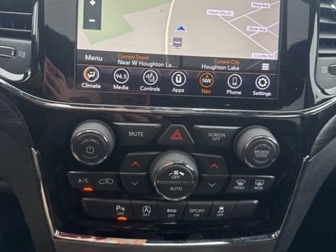 Used 2020 Jeep Grand Cherokee Altitude image 9