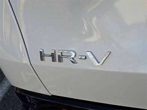 Used 2024 Honda HR-V EX-L image 31