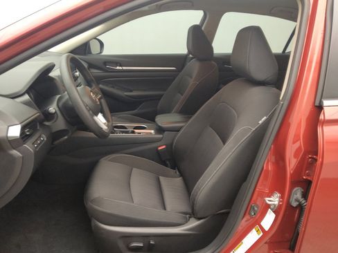 Used 2022 Nissan Altima 2.5 SV image 17