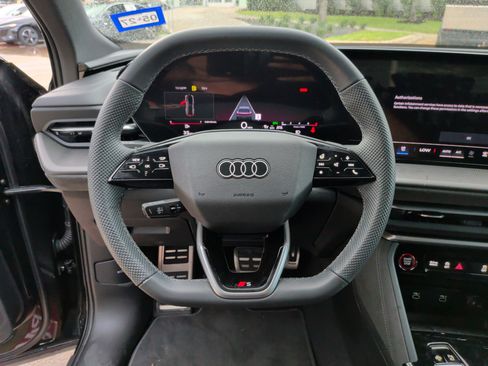 Used 2025 Audi SQ5 Premium Plus AWD/4WD image 18