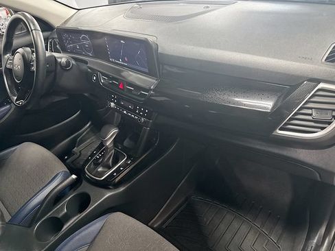 Used 2024 Kia Seltos S AWD/4WD image 29