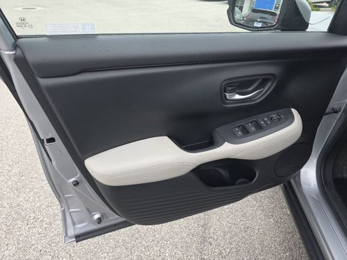 Certified 2024 Honda HR-V LX image 22