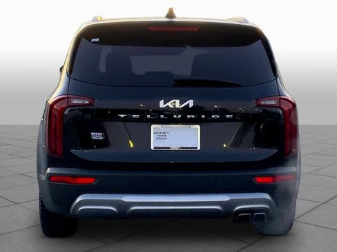 Used 2022 Kia Telluride S image 5