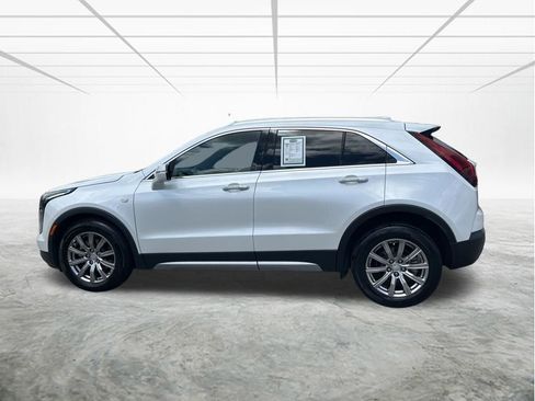 Used 2022 Cadillac XT4 Premium Luxury w/ Enhanced Visibility Package FWD image 7