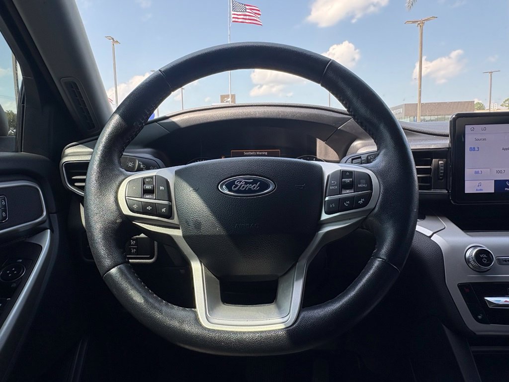 Used 2023 Ford Explorer XLT w/ Equipment Group 202A RWD image 13