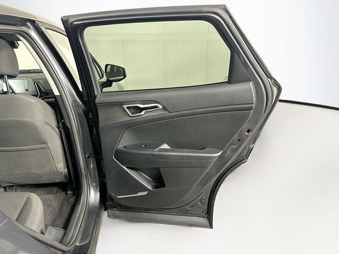 Used 2025 Kia Sportage LX FWD image 27