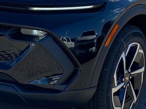 New 2026 Chevrolet Equinox EV LT image 3