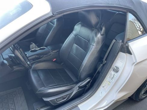 Used 2021 Ford Mustang Premium RWD image 23