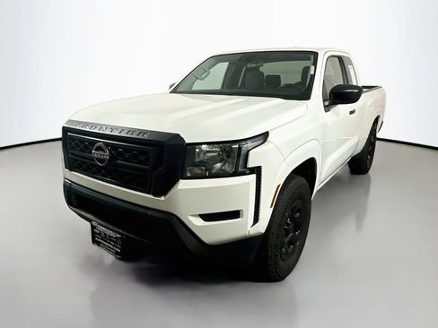 Used 2022 Nissan Frontier S RWD image 3