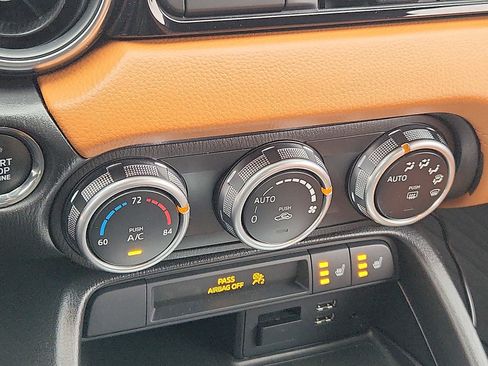 Used 2019 FIAT 124 Spider Lusso w/ Convenience Group image 14