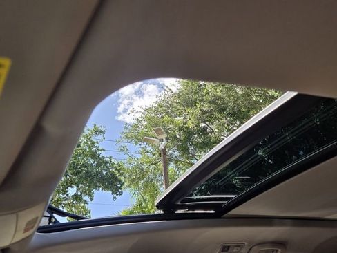 Certified 2023 Volkswagen Atlas SE w/ Panoramic Sunroof Package FWD image 22