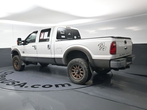 Used 2016 Ford F250 Lariat w/ Chrome Package image 19
