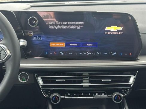 New 2026 Chevrolet Traverse LT w/ Sun and Wheel Package image 9