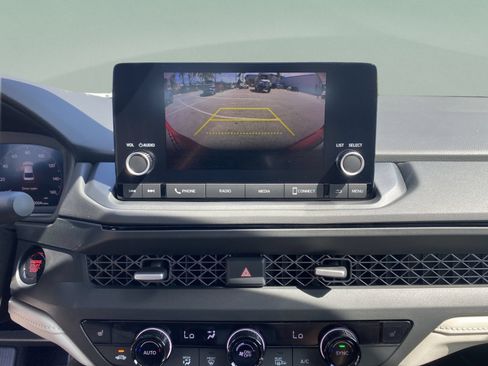 Certified 2023 Honda Accord EX image 24