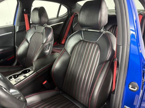 Used 2022 Genesis G70 3.3T w/ Sport Advanced Package image 15