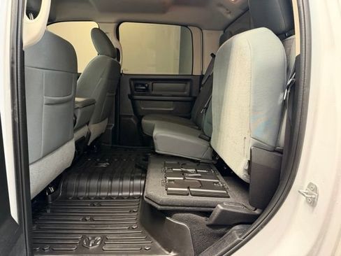 Used 2019 RAM 1500 Express w/ Wheel & Sound Group AWD/4WD image 29