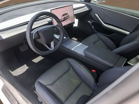 Used 2025 Tesla Model 3 Long Range RWD image 10