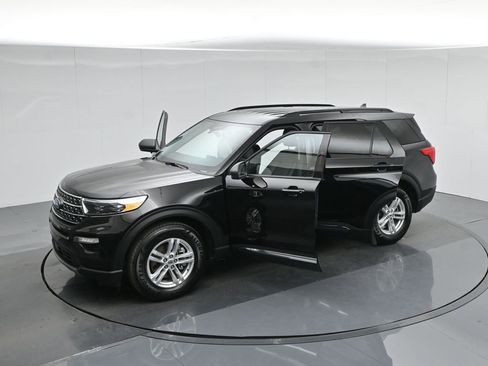 Certified 2022 Ford Explorer XLT w/ Equipment Group 202A image 43