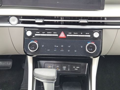 Used 2025 Hyundai Tucson SEL FWD image 21