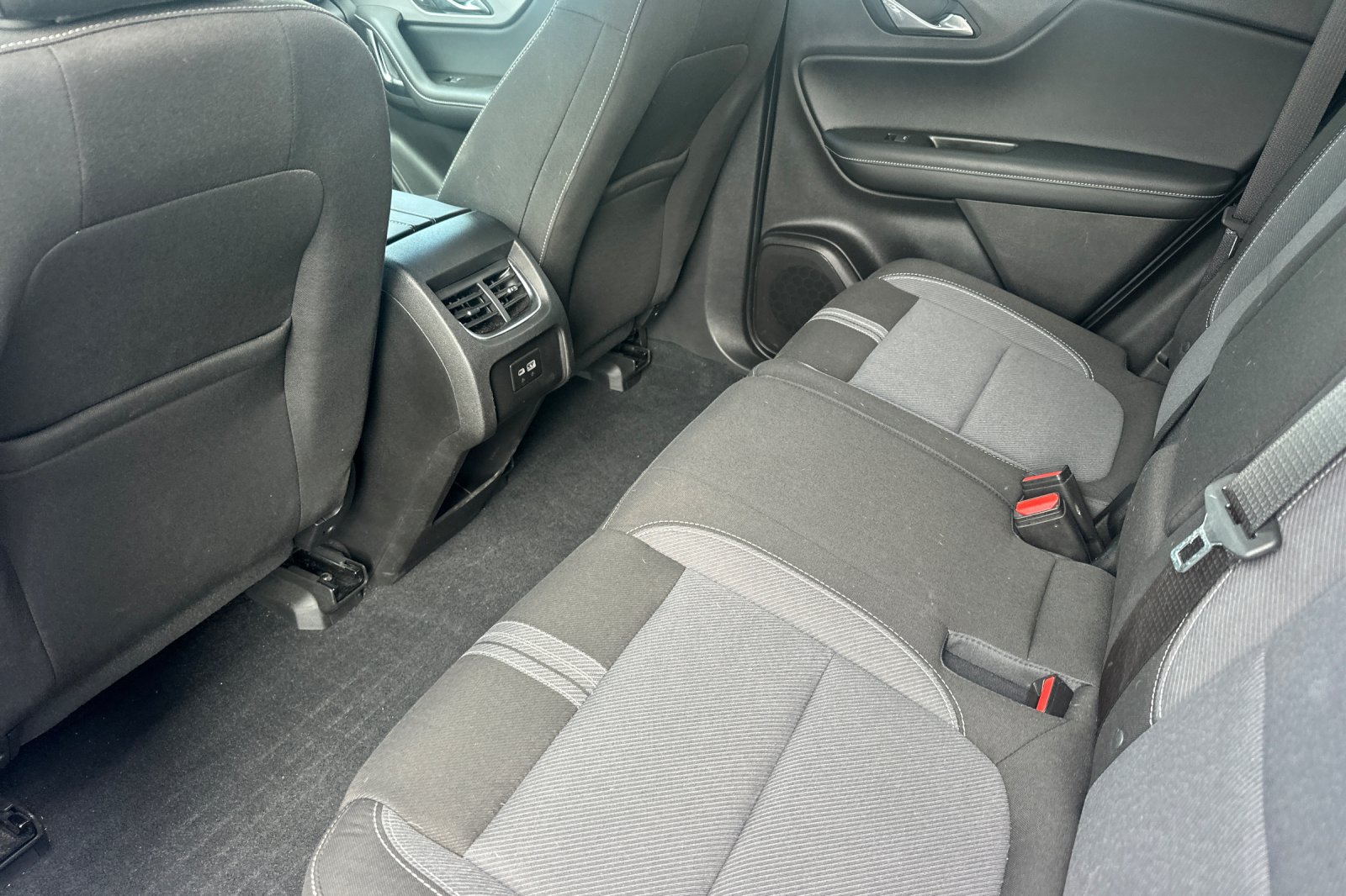 Used 2024 Chevrolet Blazer LT w/ Convenience Package FWD image 14