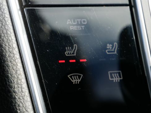 Used 2022 Porsche Panamera 4 Platinum Edition image 20