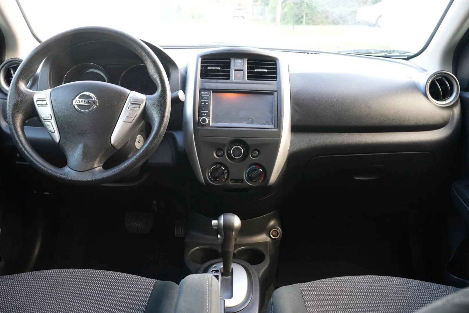Used 2019 Nissan Versa SV FWD image 7